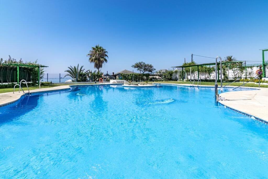 Pie De Playa Con Piscina: Banana Beach.
